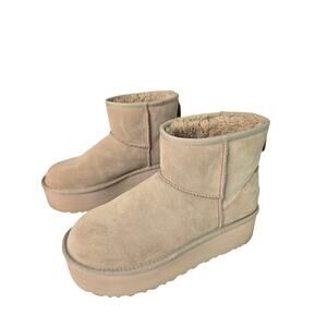 Ugg Classic Ultra Mini Platform Sand Suede Cozy Shearling Lined Winter Boots | 9